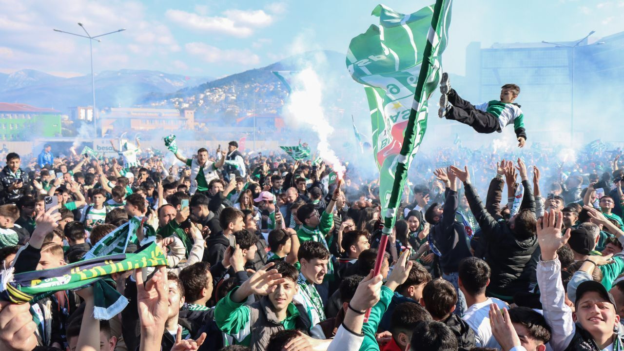 Süper Lig&#039;e yıllarca damga vurmuşlardı! Efsane kulübe haciz: İşte nedeni...