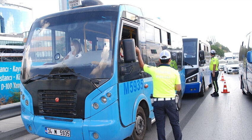 İstanbul'da minibüs indi-bindi ücreti kaç lira oldu? 2025 Eylül zamlı dolmuş kısa mesafe ücreti İstanbul'da minibüs indi-bindi ücreti kaç lira oldu? 2025 Eylül zamlı dolmuş kısa mesafe ücreti - 1. Resim