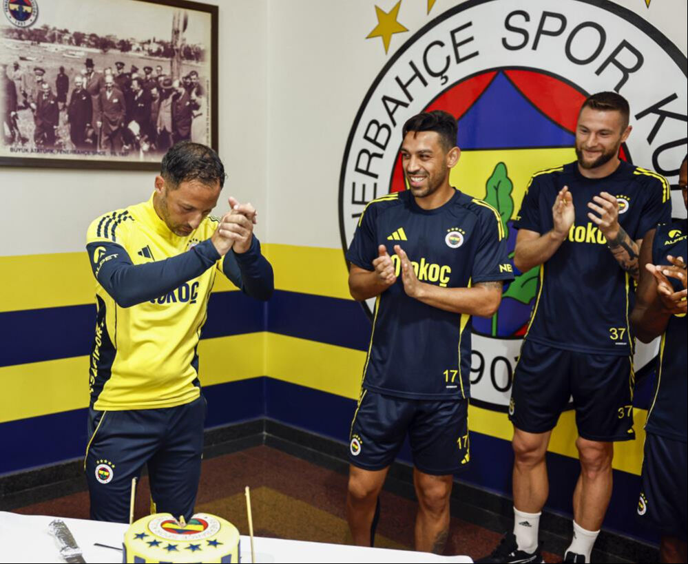 Tedesco için sürpriz kutlama! Doğum günü mesajı dikkat çekti - 1. Resim