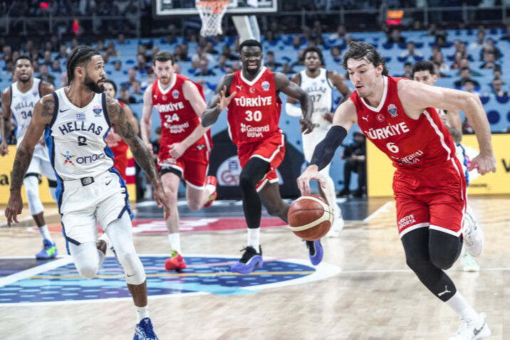 Türkiye'nin finalde rakibi kim oldu? 12 Dev Adam EuroBasket 2025'te tarih yazıyor Türkiye'nin finalde rakibi kim oldu? 12 Dev Adam EuroBasket 2025'te tarih yazıyor - 3. Resim