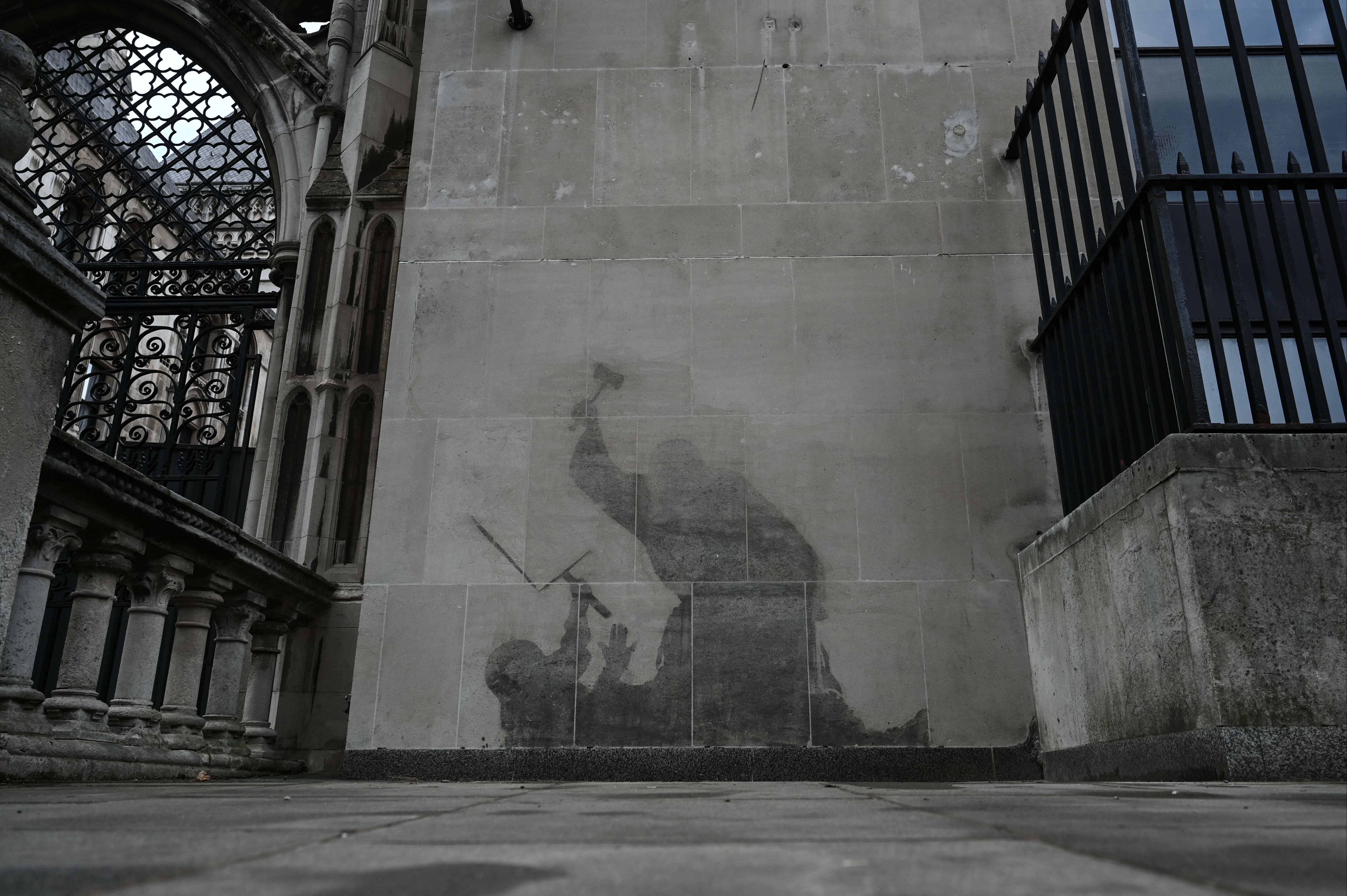 Banksy’nin son eseri tarihe takıldı! Banksy’nin son eseri tarihe takıldı! - 3. Resim