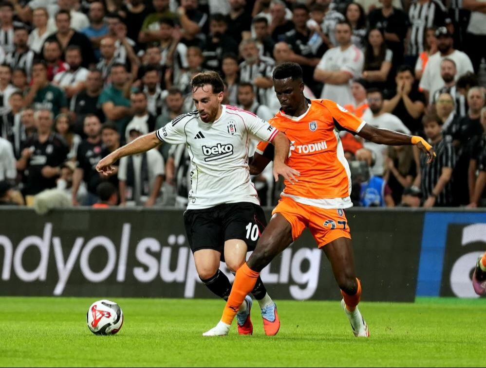 Cengiz Ünder siftah yaptı, Beşiktaş 3 puanı kaptı! Maçta 3 gol ve 2 kırmızı kart - 1. Resim