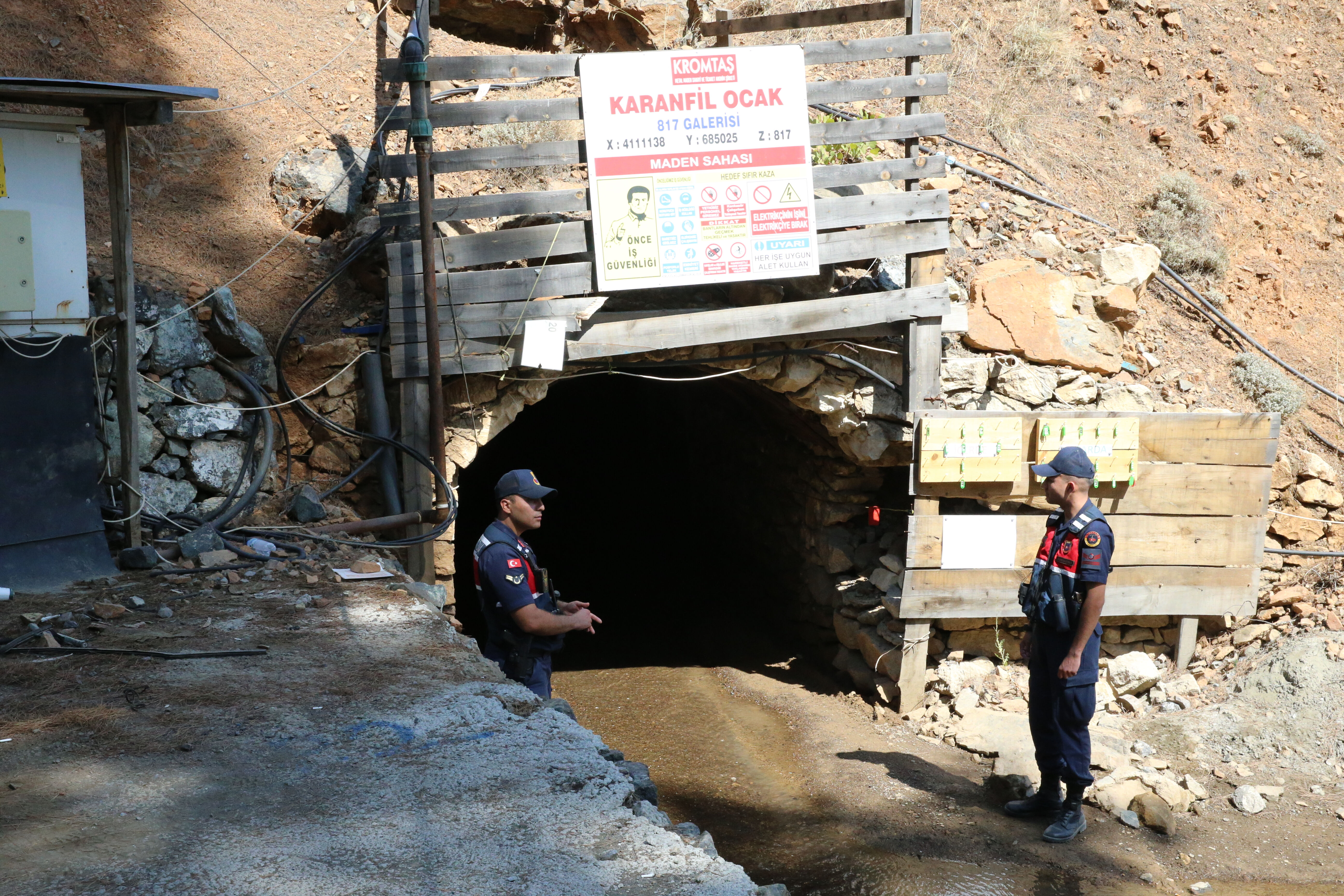 Denizli'de maden ocağında göçük! 2 işçi henüz kurtarılamadı - 2. Resim