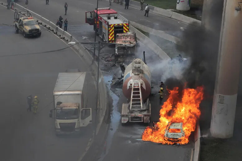 Gaz tankeri felaketinde ölü sayısı artıyor! Meksika'da kabus gibi olay Gaz tankeri felaketinde ölü sayısı artıyor! Meksika'da kabus gibi olay - 2. Resim