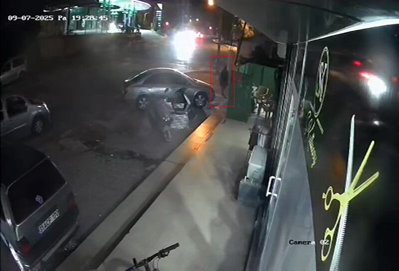 Kuaförde yaptırmadığı işlem kalmadı! Sigara içme bahanesiyle çıkıp kayıplara karıştı Kuaförde yaptırmadığı işlem kalmadı! Sigara içme bahanesiyle çıkıp kayıplara karıştı - 2. Resim