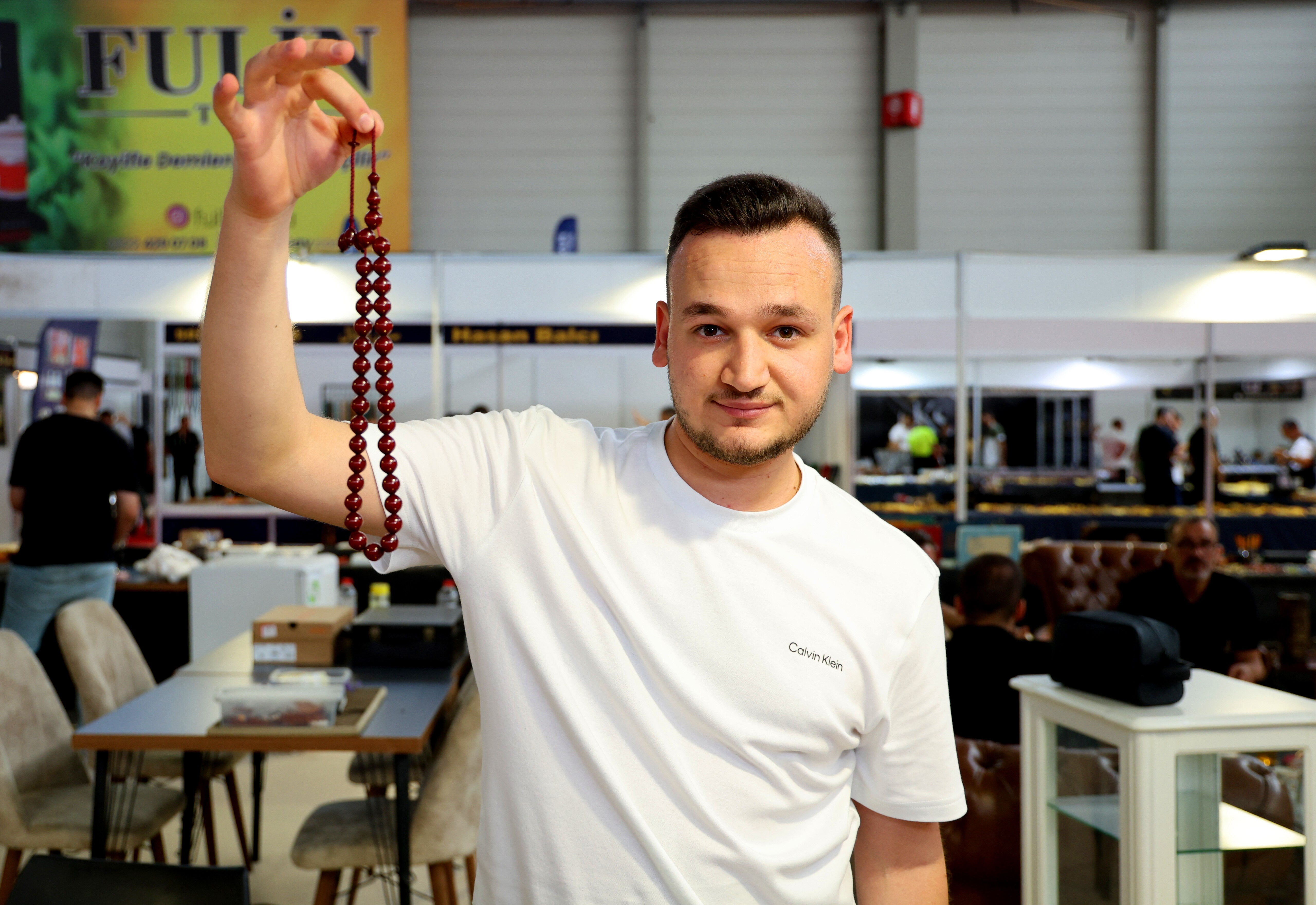 Osmanlı döneminin ünlü ustası yaptı! 150 yıllık tespih araba fiyatına alıcısını bekliyor Osmanlı döneminin ünlü ustası yaptı! 150 yıllık tespih 15 bin dolara alıcısını bekliyor - 3. Resim