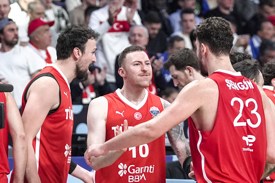 TFF'ye EuroBasket finali için 'dev' talep: Derbinin saatini değiştirin TFF'ye EuroBasket finali için dev talep: Derbinin saatini değiştirin - 2. Resim