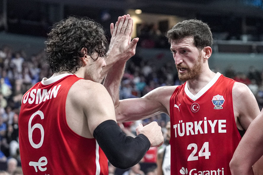 TFF'ye EuroBasket finali için 'dev' talep: Derbinin saatini değiştirin TFF'ye EuroBasket finali için dev talep: Derbinin saatini değiştirin - 1. Resim