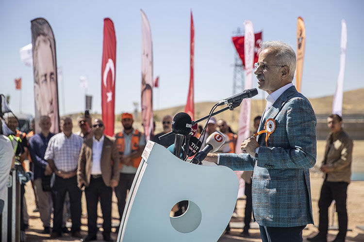 Tunceli'ye dev yatırımlar! Yıllık 519 milyon lira tasarruf sağlandı Tunceli'ye dev yatırımlar! Yıllık 519 milyon lira tasarruf sağlandı - 1. Resim