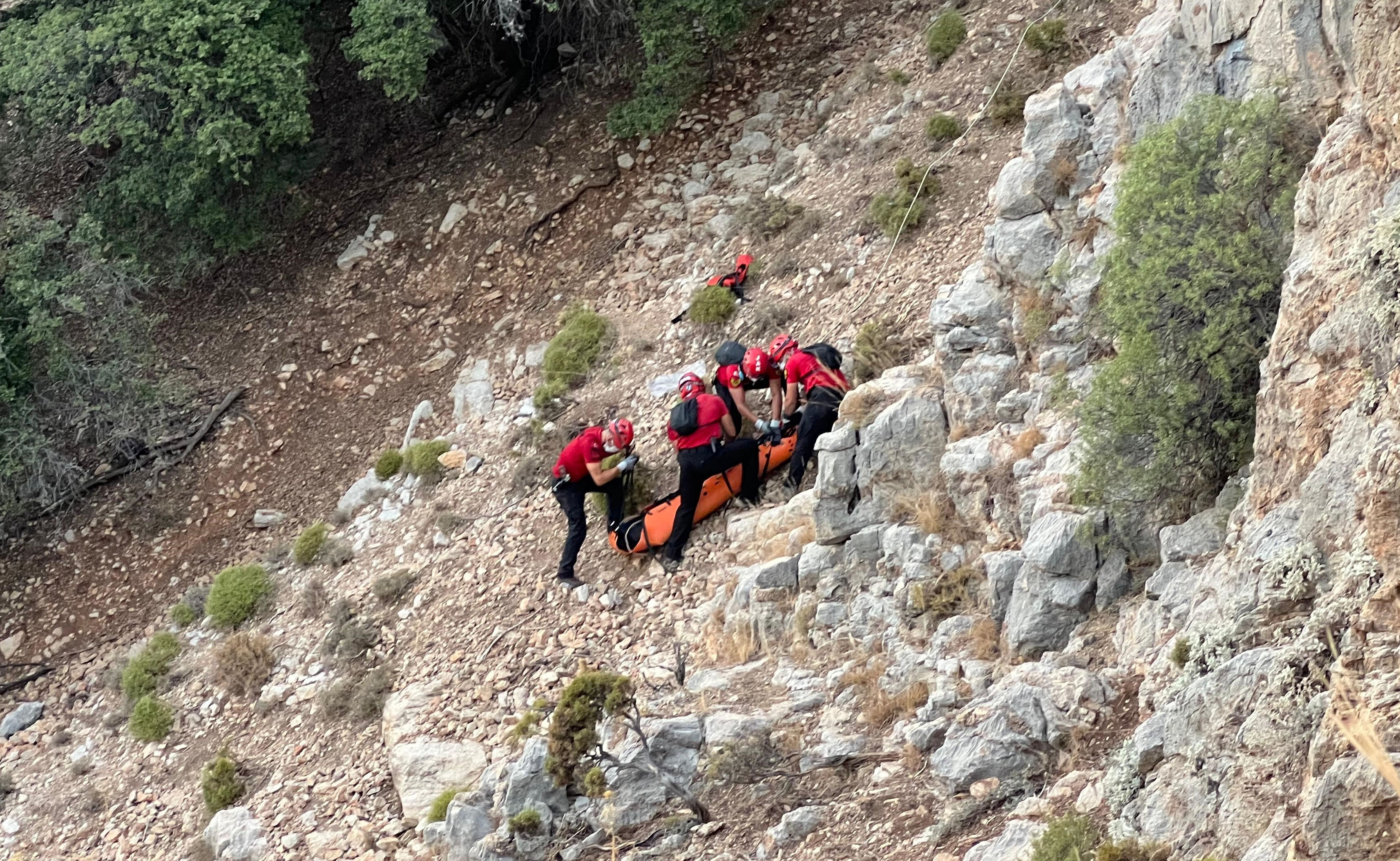 Yürüyüşte ceset buldular! 70 yaşındaki turistin feci ölümü - 1. Resim