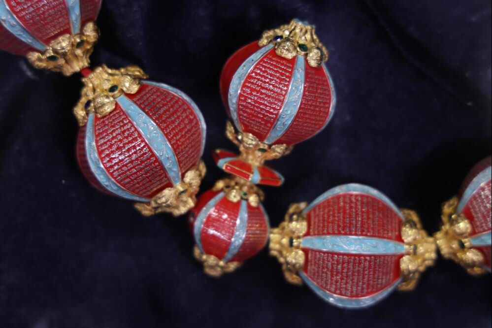 8 kişi 14 ayda yaptı! Kur'an-ı Kerim'in 604 sayfasını nakşettiler... Paha biçilemiyor - 4. Resim