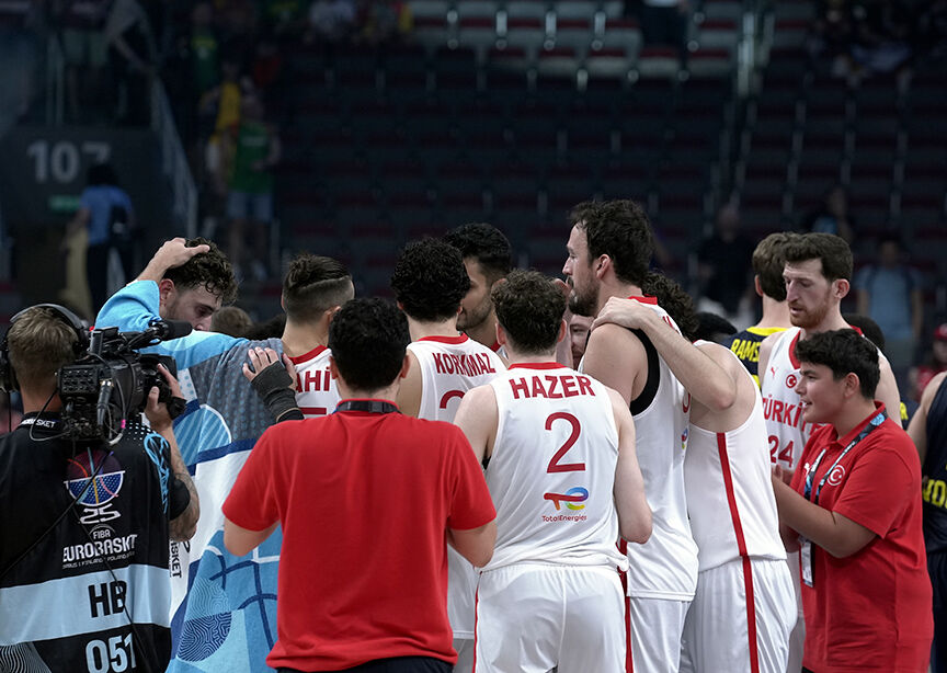 Ankara, İzmir ve Bursa dev ekranlar nerede? Türkiye-Almanya basketbol maçı izleme yerleri! Ankara, İzmir ve Bursa dev ekranlar nerede? Türkiye-Almanya basketbol maçı izleme yerleri! - 2. Resim