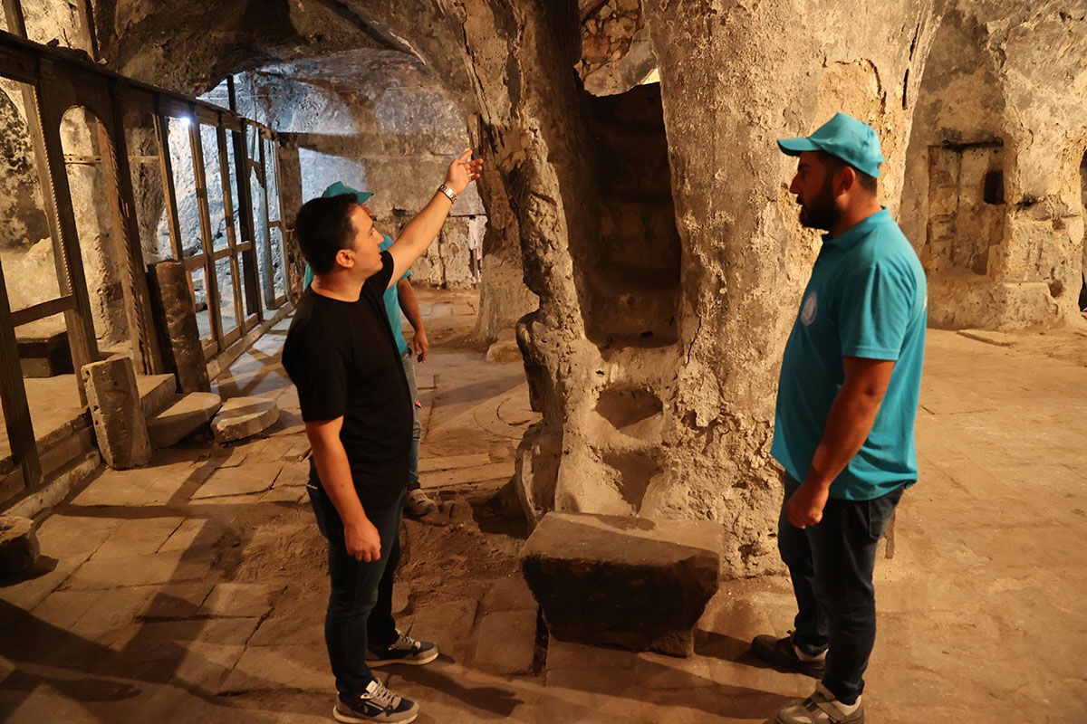 Bulunduğunda çöplüktü! Asırlarca akıl hastanesi olarak kullanılan tarihi manastır turizme kazandırılacak Bulunduğunda çöplüktü! Asırlarca akıl hastanesi olarak kullanılan tarihi manastır turizme kazandırılacak - 1. Resim