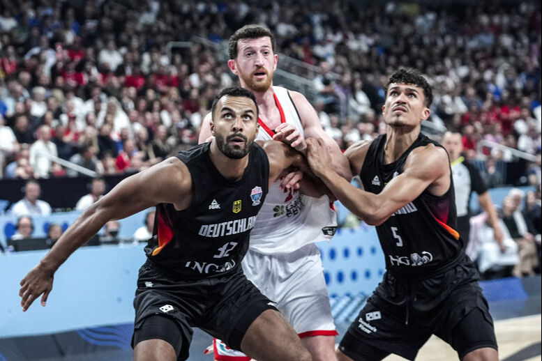 Almanya karşısında son dakikalarda yıkıldık! A Milli Basketbol Takımı, Avrupa ikincisi oldu Canlı: Türkiye - Almanya (EuroBasket) - 4. Resim