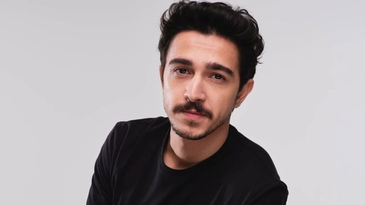 Çarpıntı dizisi Emre kimdir, Gürberk Polat kaç yaşında, nereli? Oynadığı dizi ve filmler merak konusu! Çarpıntı dizisi Emre kimdir, Gürberk Polat kaç yaşında, nereli? Oynadığı dizi ve filmler merak konusu! - 1. Resim