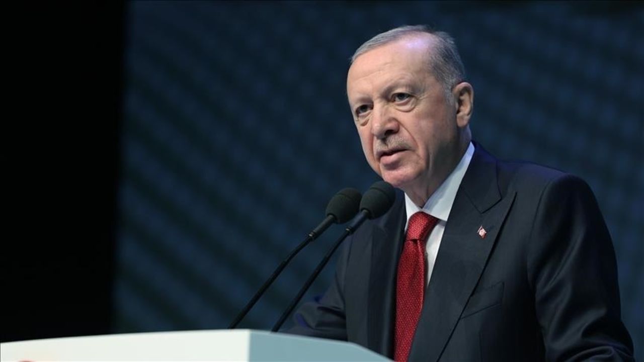 Cumhurbaşkanı Erdoğan&#039;dan 12 Dev Adam&#039;a tebrik mesajı