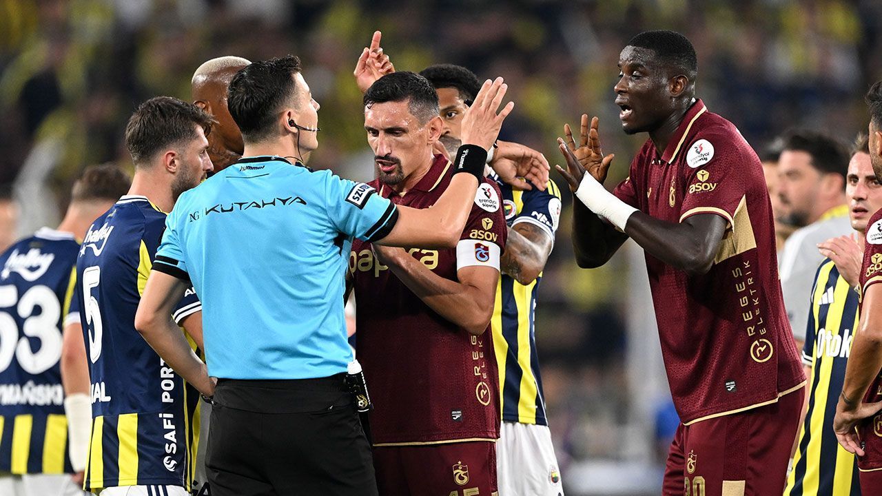 Fenerbahçe yenilgisi sonrası olay tepki: Türk futbolu kaybetti Fenerbahçe yenilgisi sonrası olay tepki: Türk futbolu kaybetti