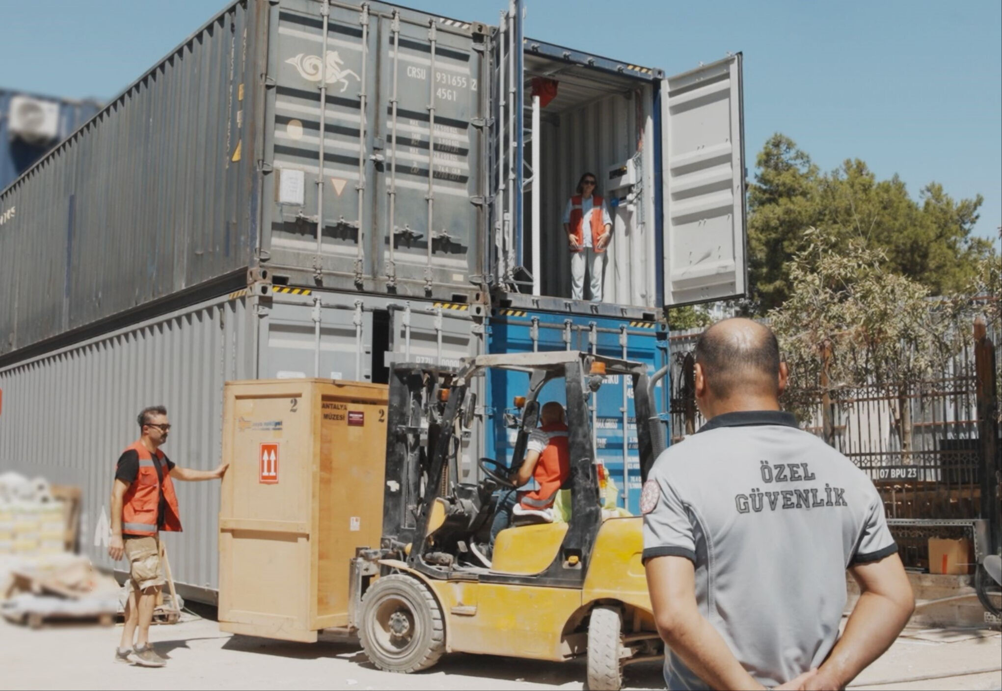 Kapatılan Antalya Arkeoloji Müzesi yıkıldı! 100 bine yakın tarihi eser depolarda Kapatılan Antalya Arkeoloji Müzesi yıkıldı! 100 bine yakın tarihi eser depolarda - 2. Resim