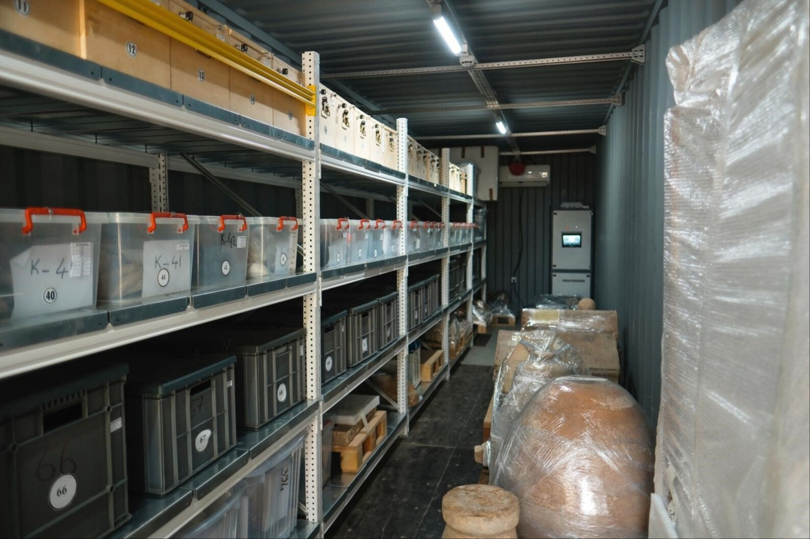 Kapatılan Antalya Arkeoloji Müzesi yıkıldı! 100 bine yakın tarihi eser depolarda Kapatılan Antalya Arkeoloji Müzesi yıkıldı! 100 bine yakın tarihi eser depolarda - 3. Resim