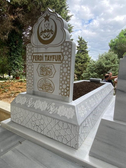 MHP lideri Bahçeli'den vefa! Ferdi Tayfur'un kabrini yaptırdı - 2. Resim