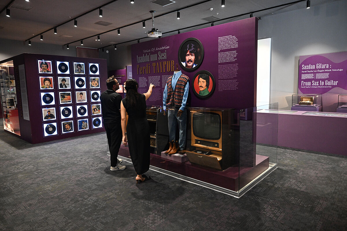 Milyonların beklediği 'Ferdi Tayfur Müzesi' açıldı, hayranlarıyla doldu taştı - 6. Resim