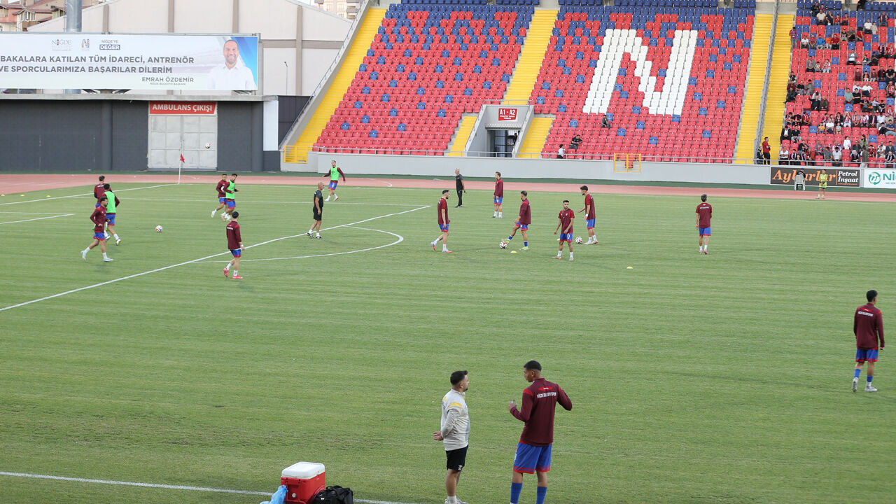 Niğde'de 7 bin 500 kişilik modern stat hizmete girdi Niğde'de 7 bin 500 kişilik modern stat hizmete girdi - 2. Resim