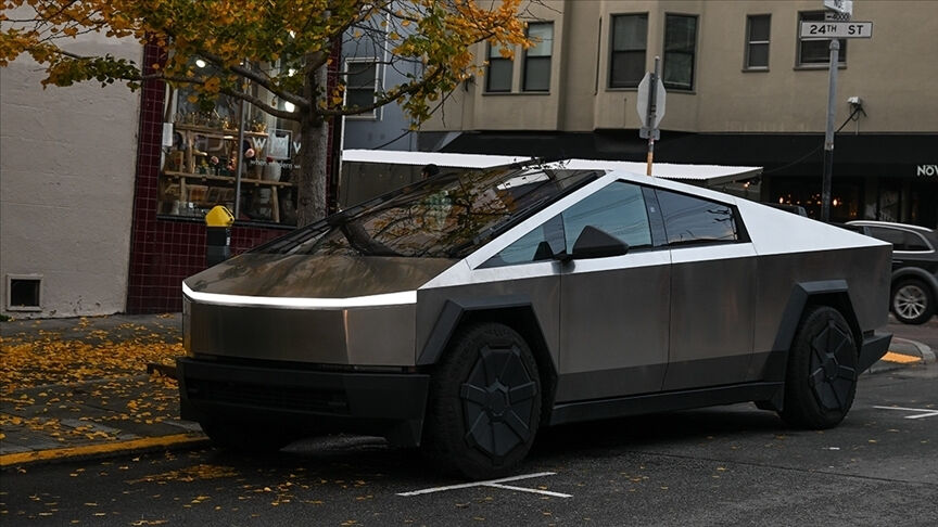 Tesla, Cybertruck modelinin arkadan itişli versiyonunun üretimini durdurdu! Türkiye'de de satılıyordu - 1. Resim