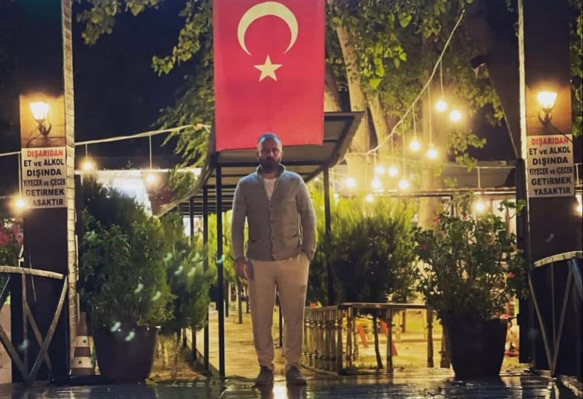 Trabzonsporlu eski futbolcu Mehmet Cemil Altın’ın oğlu Antalya'da restoranda öldürüldü Haluk Altın