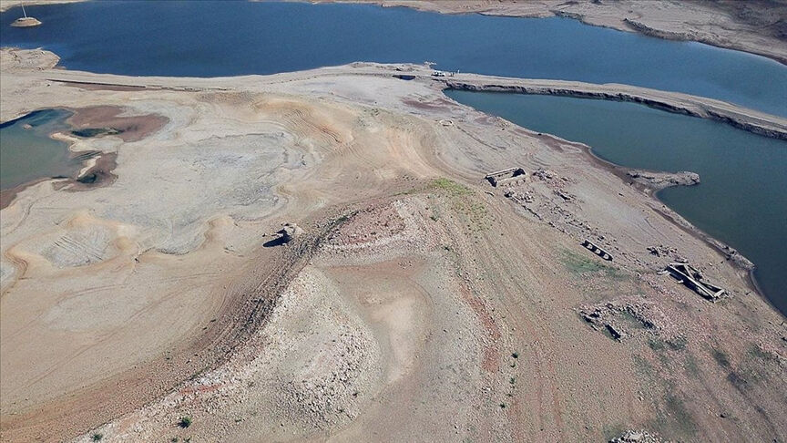 Yaz bitti, kriz bitmedi! Türkiye'nin göz bebeğinde içme suyunu kurtarmak için radikal karar geldi Yaz bitti, kriz bitmedi! Türkiye'nin göz bebeğinde içme suyunu kurtarmak için radikal karar geldi - 2. Resim