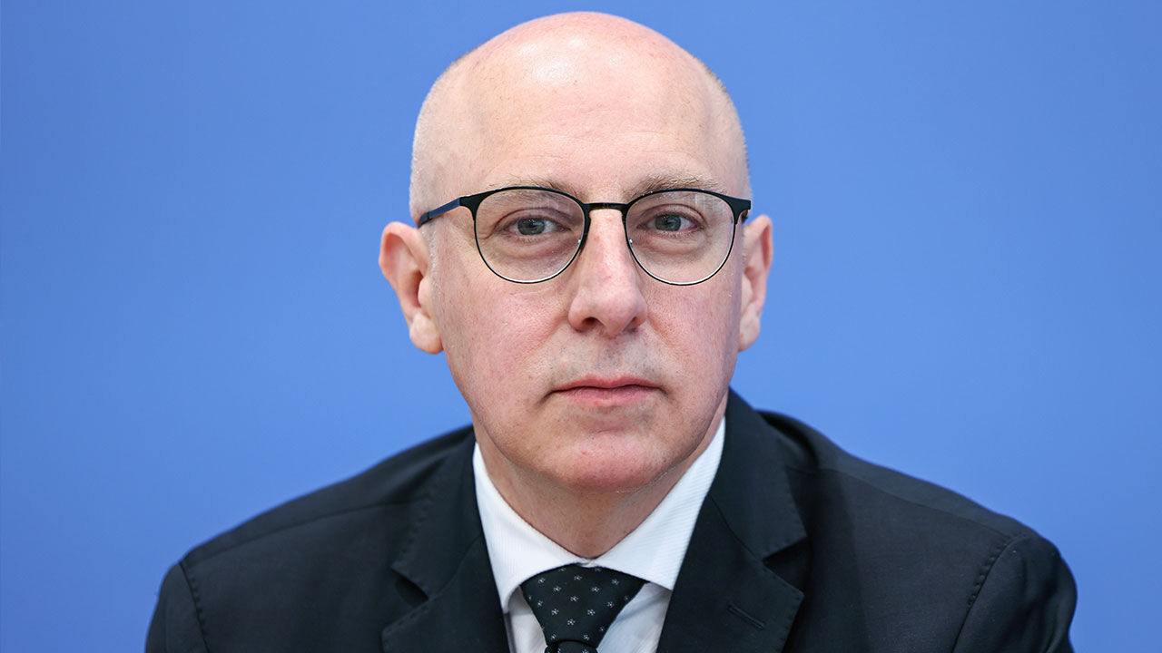 Almanya'da iç istihbaratın başına Türk kökenli Sinan Selen atandı - 1. Resim