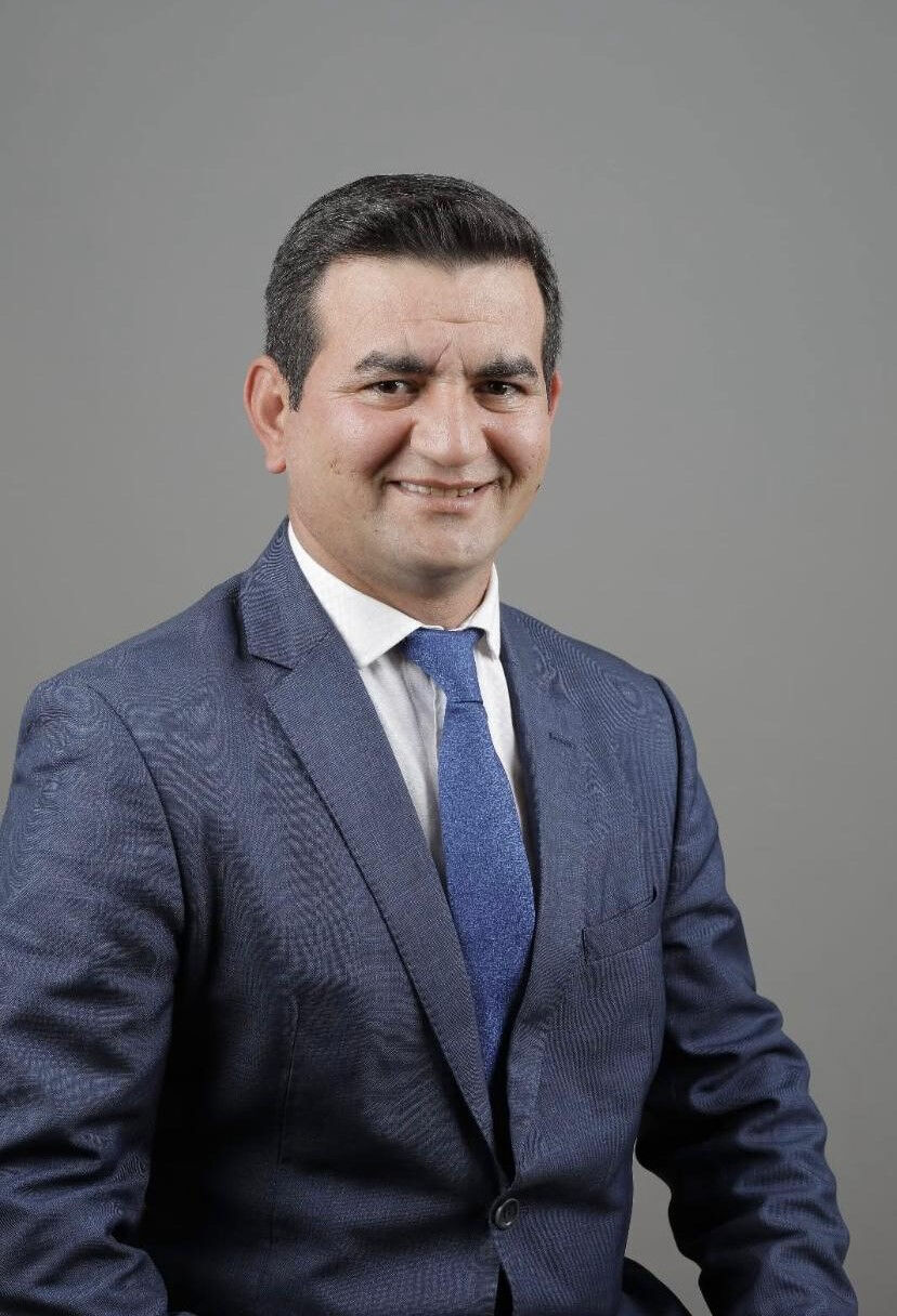 Antalya'da ayrılık rüzgarı! Aksu Belediyesi'nde CHP'li 3 başkan yardımcısı peş peşe istifa etti Antalya'da ayrılık rüzgarı! Aksu Belediyesi'nde CHP'li 3 başkan yardımcısı peş peşe istifa etti - 3. Resim