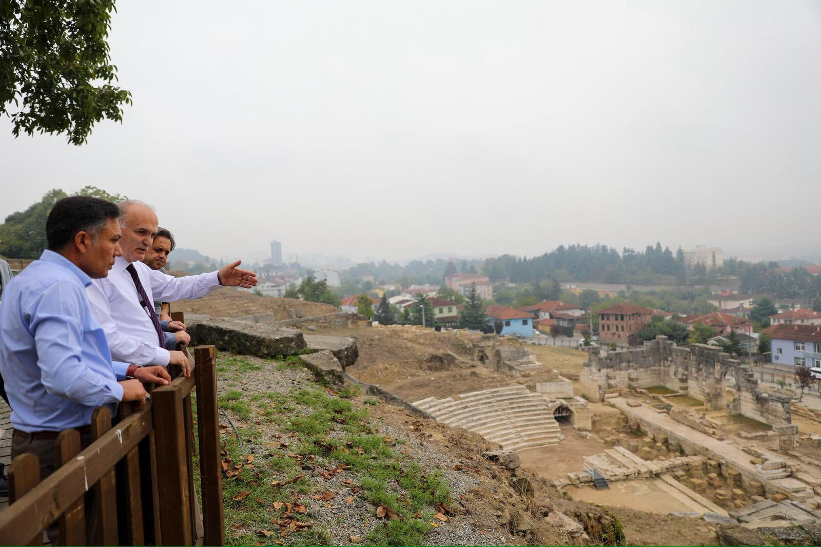 Antik Tiyatro aslına dönecek kazı alanı genişleyecek - 2. Resim