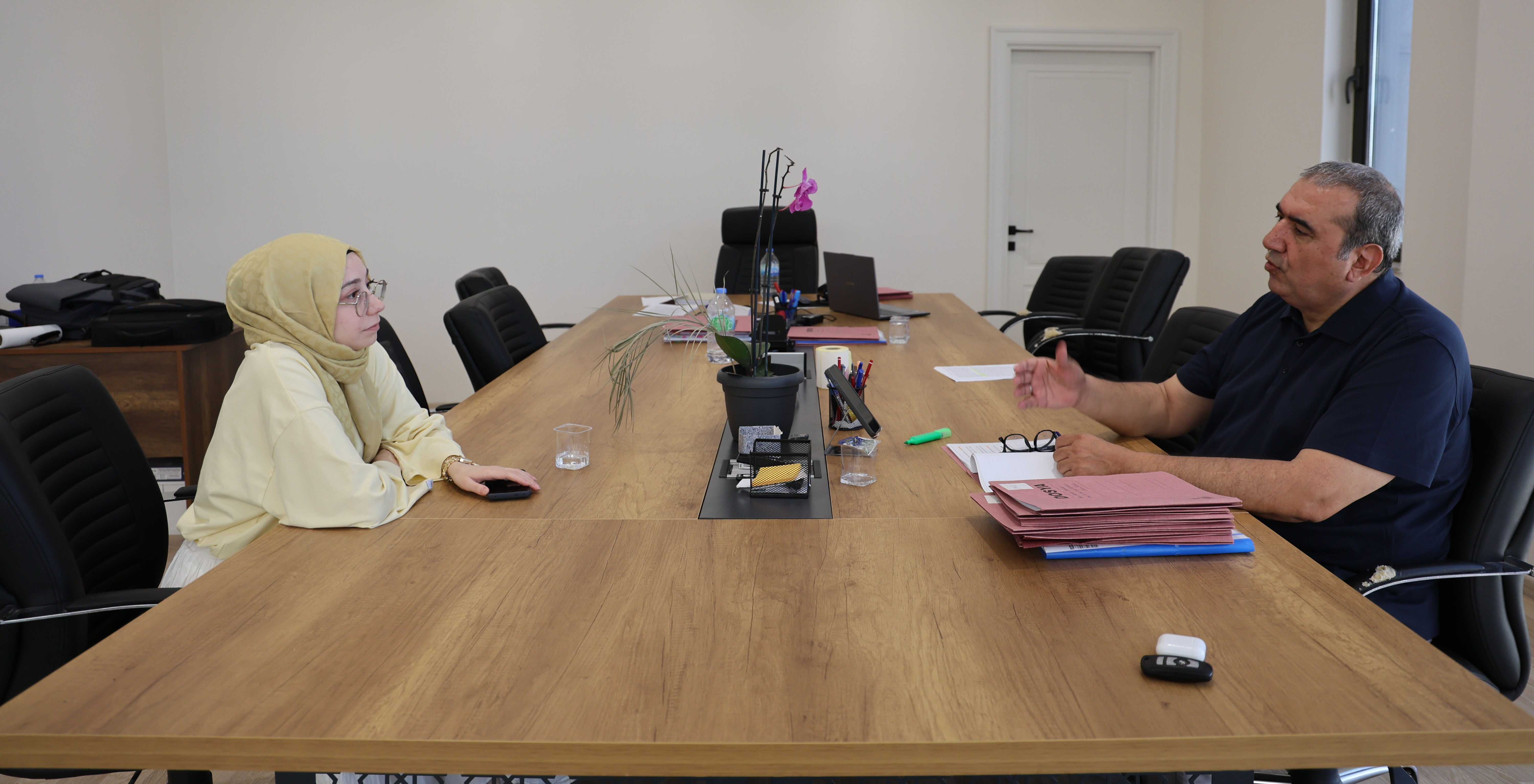 Arkadaşına güvendi, kartını verdi! 30 yıl hapisle karşı karşıya - 1. Resim