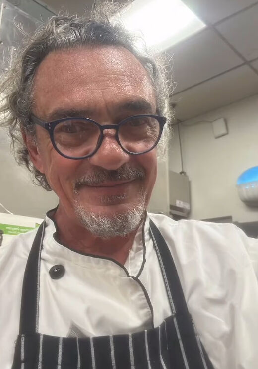 Aynı günde üç soygun! Ünlü şef saatler içinde milyonluk vurgun yaptı Aynı günde üç soygun! Ünlü şef saatler içinde milyonluk vurgun yaptı - 1. Resim