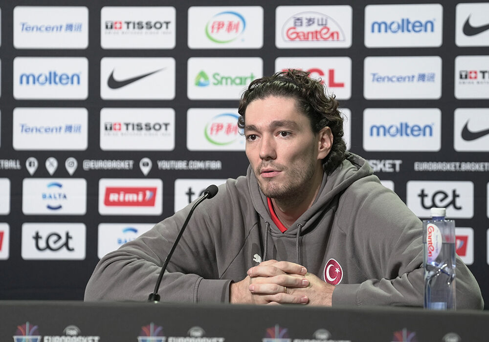 Cedi Osman nerede oynuyor, kaç yaşında, eşi kim? Milli yıldız günün en çok konuşulan ismi oldu - 3. Resim