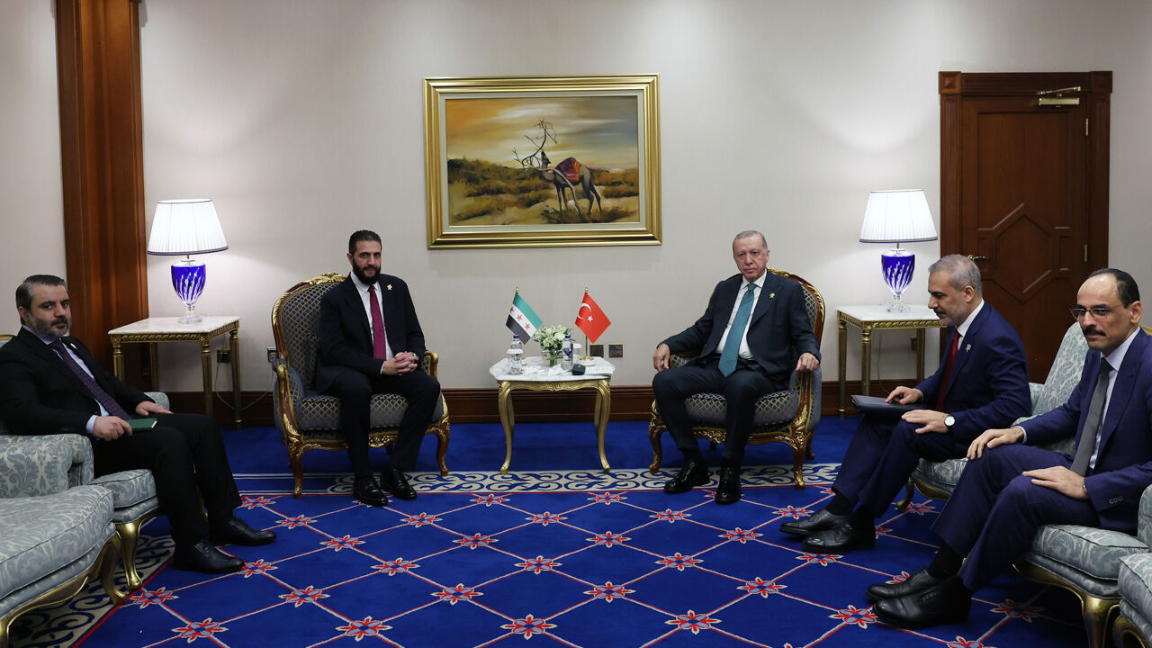 Cumhurbaşkanı Erdoğan'dan Katar'da diplomasi trafiği Cumhurbaşkanı Erdoğan'dan Katar'da diplomasi trafiği - 3. Resim