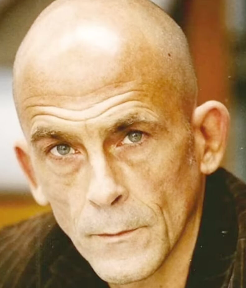 Emmanuel Karsen neden öldü? Ünlü seslendirme sanatçısının ölüm sebebi araştırılıyor Emmanuel Karsen neden öldü? Ünlü seslendirme sanatçısının ölüm sebebi araştırılıyor - 3. Resim