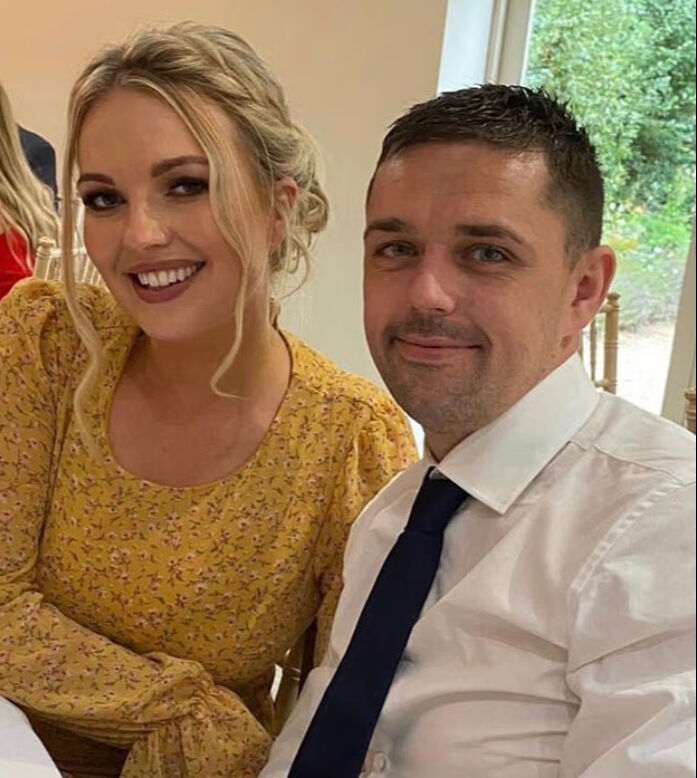 Nişanlısı ''yanlışlıkla'' tutuklanınca intihar etmişti! Yetkililerden açıklama geldi İngiltere’de kimlik skandalı! Nişanlısı ''yanlışlıkla'' tutuklanan genç kadın intihar etti - 1. Resim