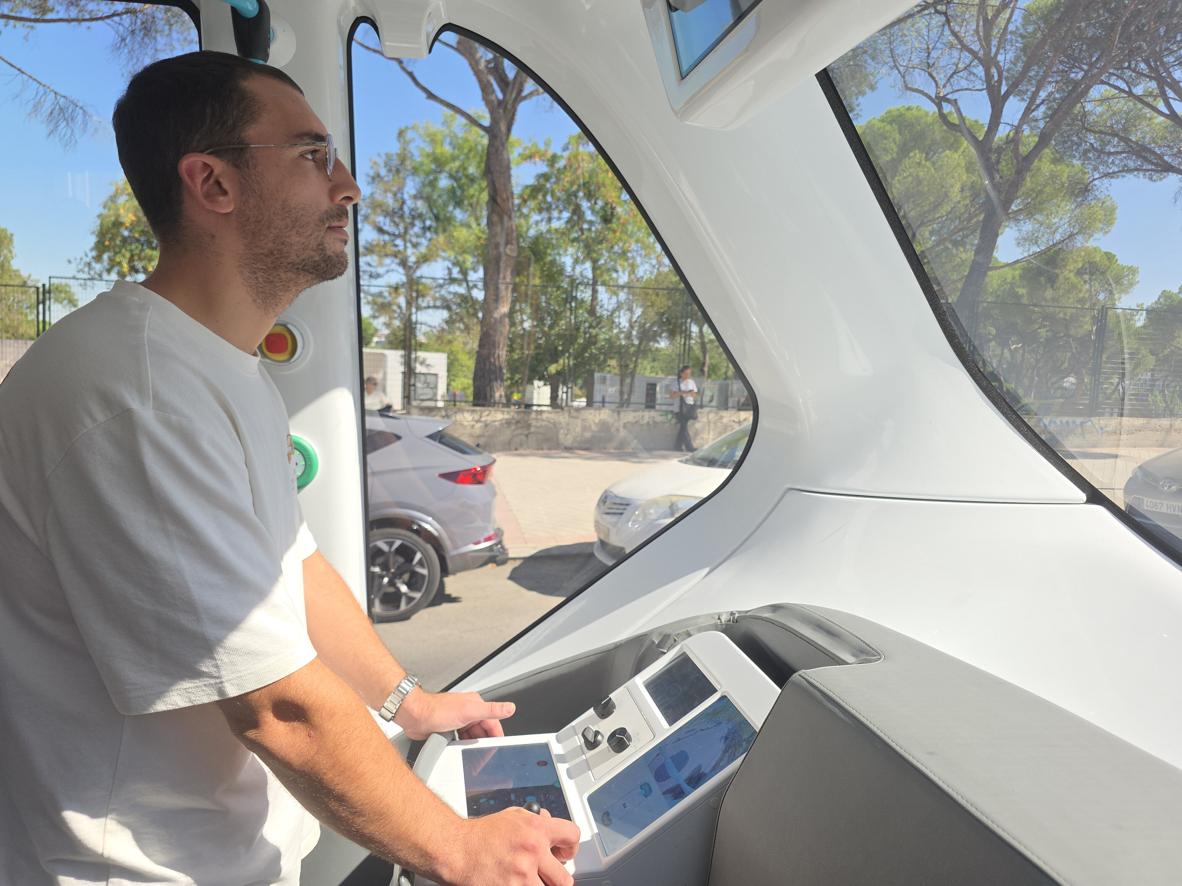 İspanya'da toplu ulaşımda bir ilk! Sürücüsüz elektrikli otobüs denemesi Madrid'de başladı - 2. Resim