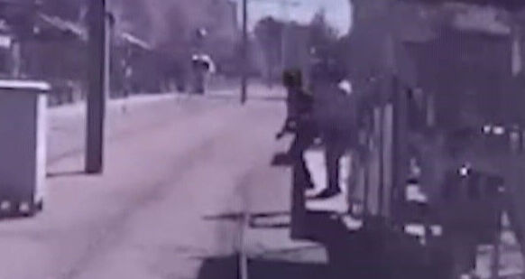 Kayseri'de güvenlik görevlisinin dikkati vatandaşın hayatını kurtardı Kayseri'de güvenlik görevlisinin dikkati vatandaşın hayatını kurtardı - 1. Resim