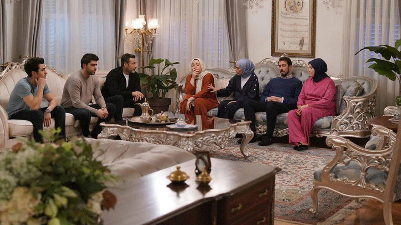 Kızılcık Şerbeti senaristi Merve Göntem kimdir? Dizinin yayından kaldırılacağı iddiaları ile gündeme geldi! - 7. Resim