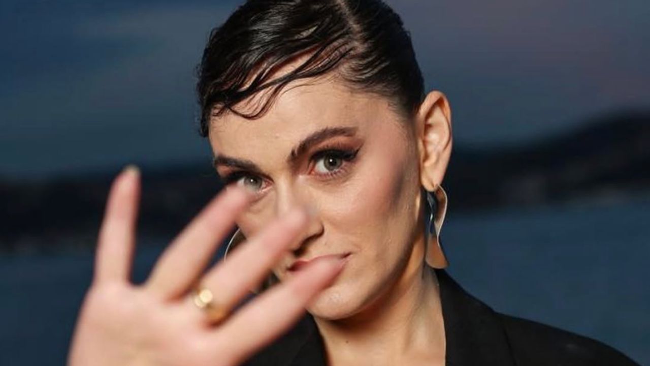 Kızılcık Şerbeti senaristi Merve Göntem kimdir? Dizinin yayından kaldırılacağı iddiaları ile gündeme geldi! Kızılcık Şerbeti senaristi Merve Göntem kimdir? Dizinin yayından kaldırılacağı iddiaları ile gündeme geldi!