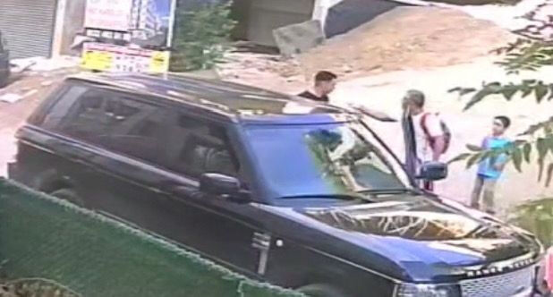 Kocaeli'de korku dolu anlar! Çocuklarını okula götüren babanın boğazını sıkıp tokat attı - 1. Resim