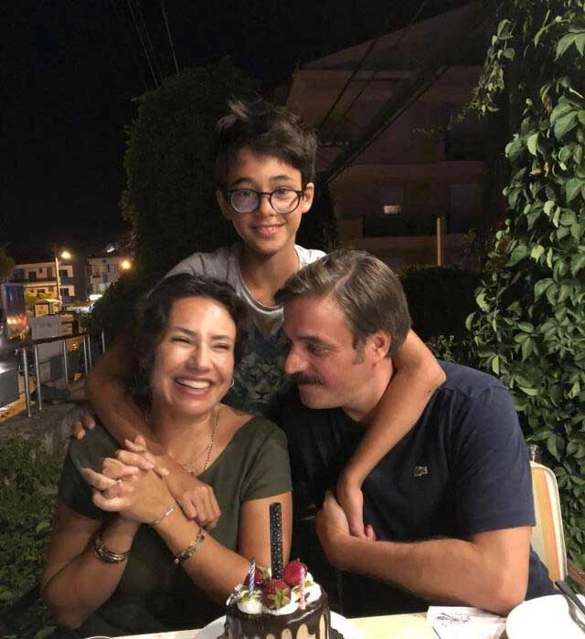 Ufuk Özkan eski eşi Nazan Güneş kimdir? Ufuk Özkan son dakika sağlık durumu sonrası gündeme geldi! Ufuk Özkan eski eşi Nazan Güneş kimdir? Ufuk Özkan son dakika sağlık durumu sonrası gündeme geldi! - 2. Resim