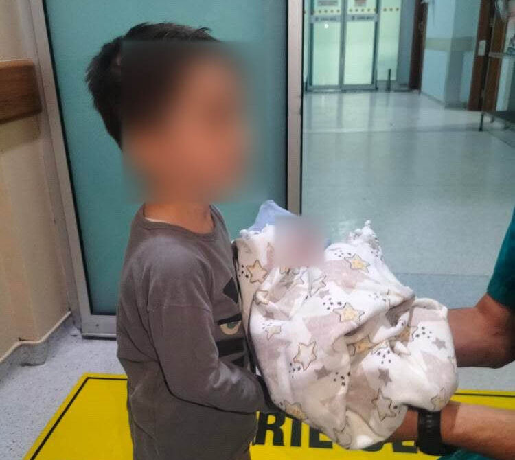 Yürek burkan tesadüf: Dün toprağa verilen şehit bugün baba oldu - 1. Resim