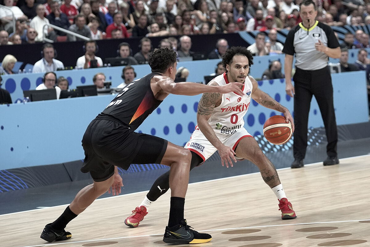 12 Dev Adam'ın final maçı rekor kırdı: Tarihi izlenme oranı! - 1. Resim