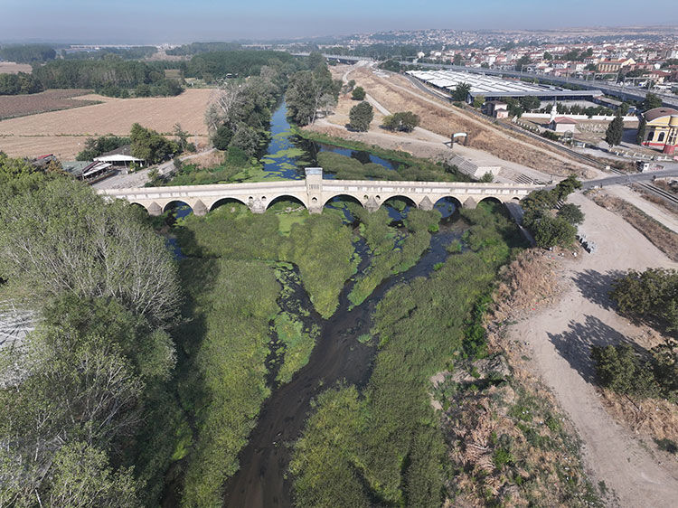 18 yıldır böylesi görülmedi! Kuraklık Tunca'yı esir aldı 18 yıldır böylesi görülmedi! Kuraklık Tunca'yı esir aldı - 1. Resim