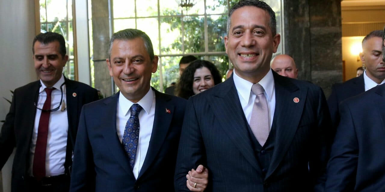 CHP'den Kılıçdaroğlu'na 'kurultay' çağrısı: Artık davaların bittiğini söylemeli CHP'den Kılıçdaroğlu'na 'kurultay' çağrısı: Artık davaların bittiğini söylemeli - 1. Resim