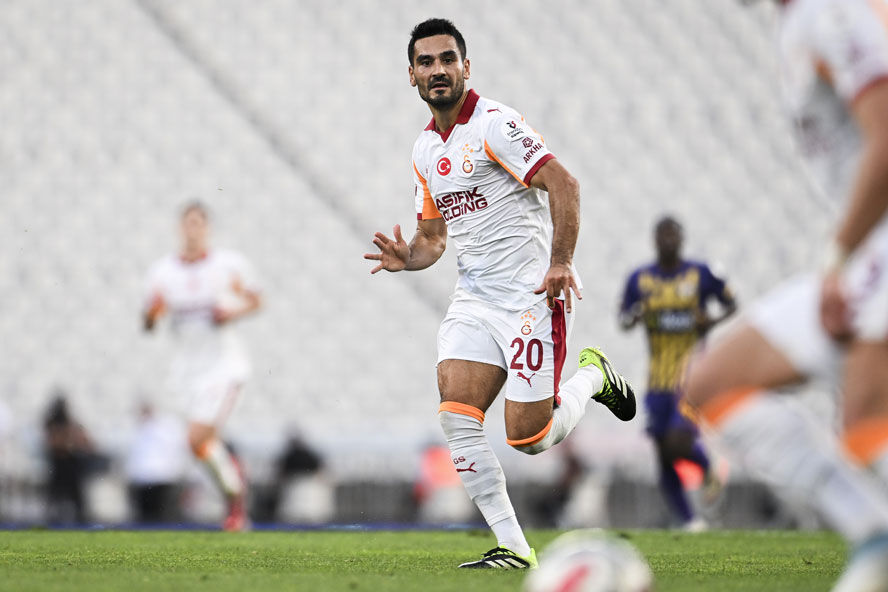 Galatasaray'da Okan Buruk'un Eintracht Frankfurt maçı planı: Yıldız isme büyük görev - 1. Resim
