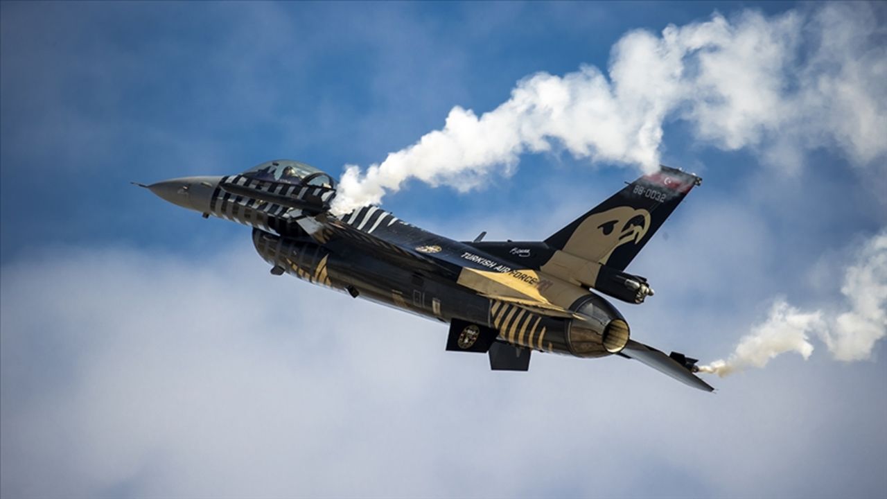 İstanbul&#039;da jetler neden uçuyor son dakika? F16 savaş uçakları sesi duyuldu